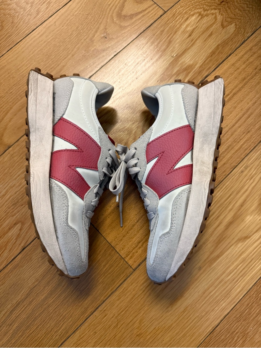 New Balance 327 White & Light Gray Sneakers with Red Logo - Picture 6 of 7